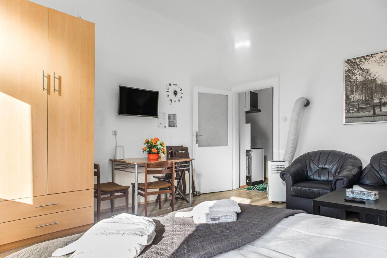 Cozy 1Br Apt. Near Millenium Tower & Danube River Appartement Wenen Buitenkant foto